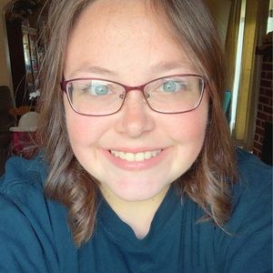 Meet your Posher, Cassandra